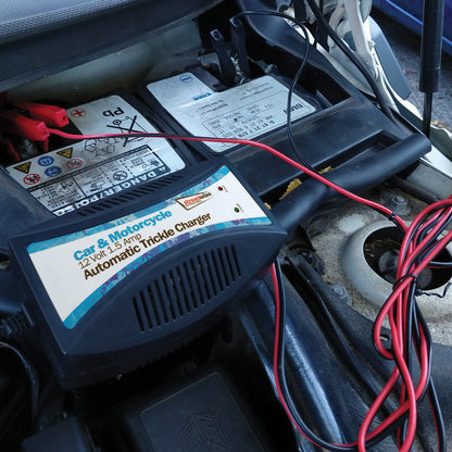 Trickle Battery Charger 12V 1.5A