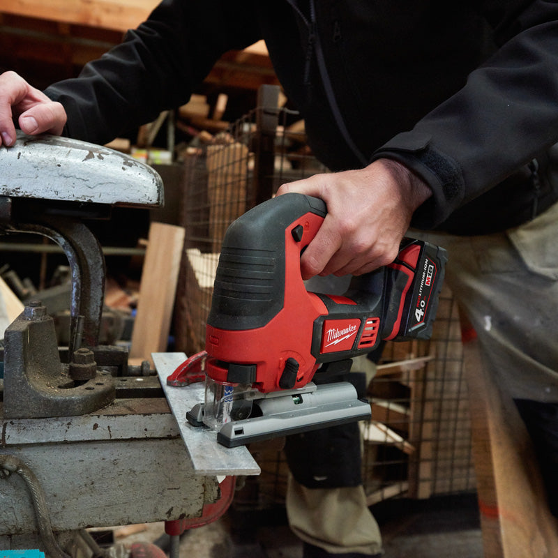 Milwaukee M18 Jigsaw 2 x 4.0Ah