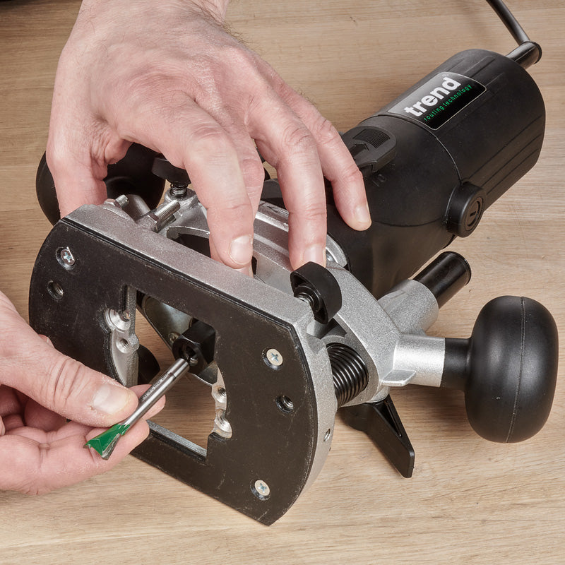 Trend T4 1/4" 850W Variable Speed Router