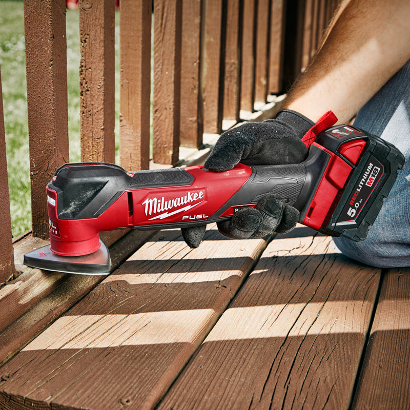 Milwaukee M18 FUEL Multitool 1x5.0Ah, 1x2.0Ah