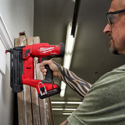 Milwaukee M18 Fuel 18 GS Finish Nailer 2 x 2.0Ah