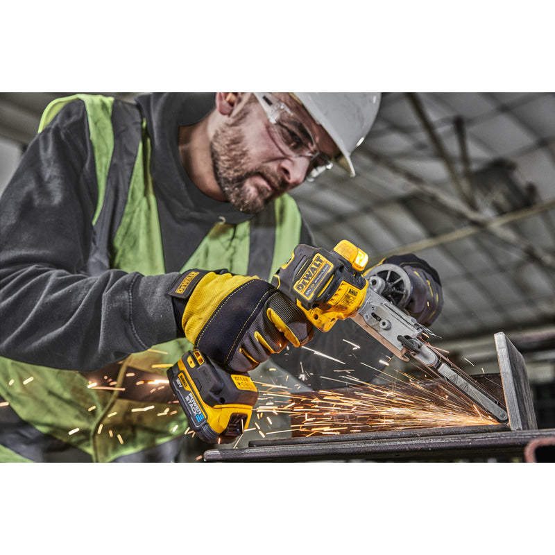 DCM200E 18V XR Brushless Band File – Precision Grinding 2 x 1.7Ah