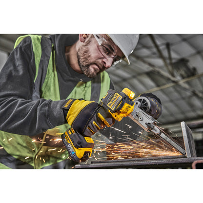 DCM200E 18V XR Brushless Band File – Precision Grinding 2 x 1.7Ah