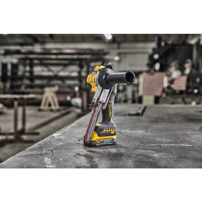 DCM200E 18V XR Brushless Band File – Precision Grinding 2 x 1.7Ah