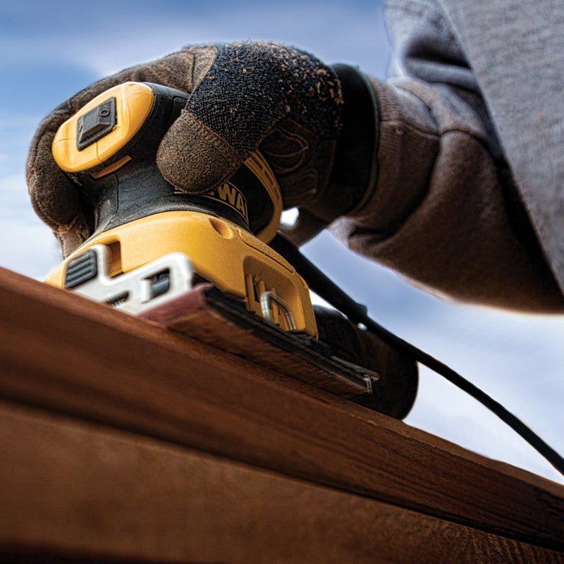 DWE6411-GB 230W 1/4 Sheet Sander 240V – Smooth Controlled Finishing