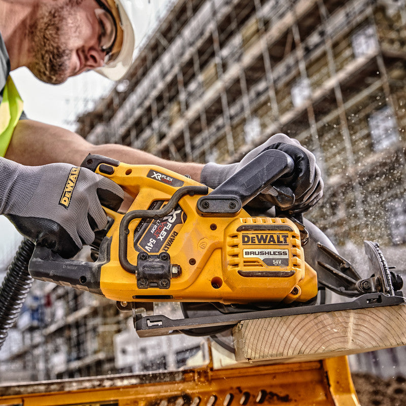 54V XR FlexVolt 190mm High Torque Circular Saw – Powerful Body Only