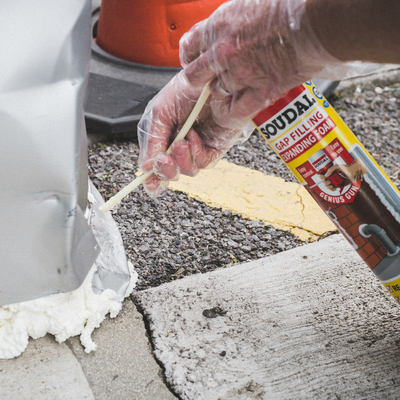 Soudal Genius Gun Gap Filling Expanding Foam