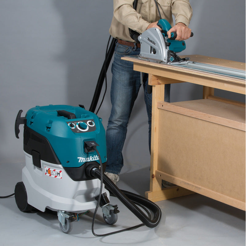 Makita M Class Dust Extractor 42L with Power Take Off Wet & Dry Vac