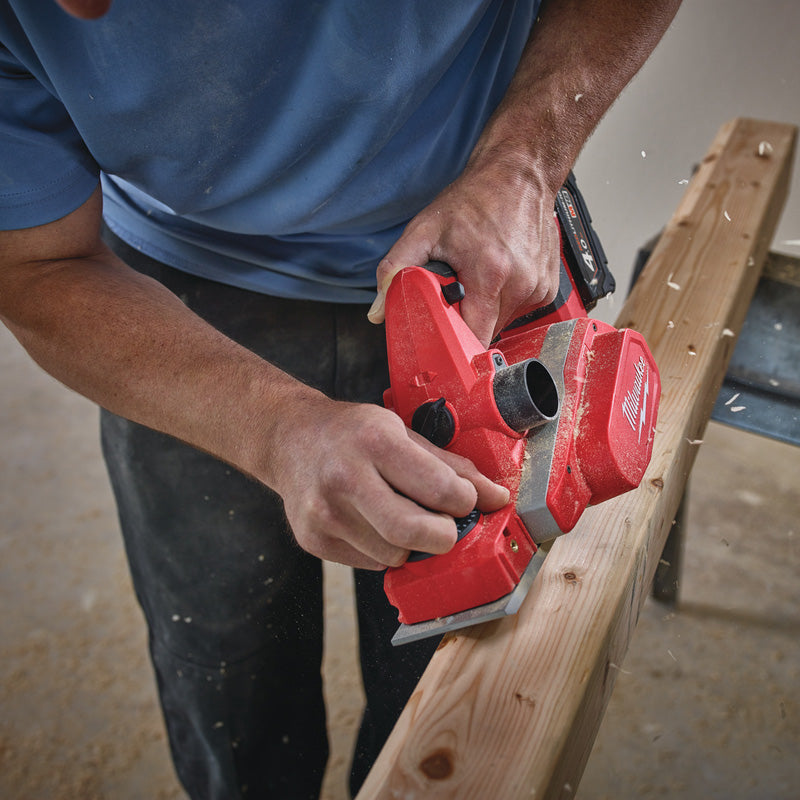 Milwaukee M18BP Planer 2 x 4.0Ah