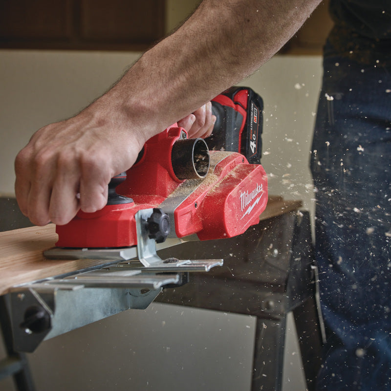 Milwaukee M18BP Planer 2 x 4.0Ah
