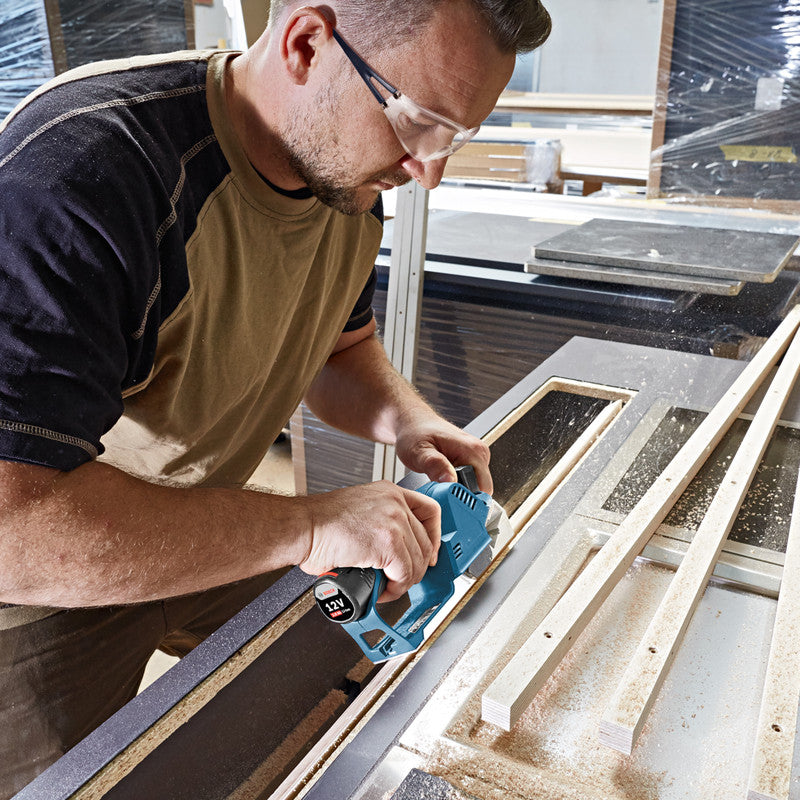 12V Planer GHO 12-V – Compact Cordless Wood Planing