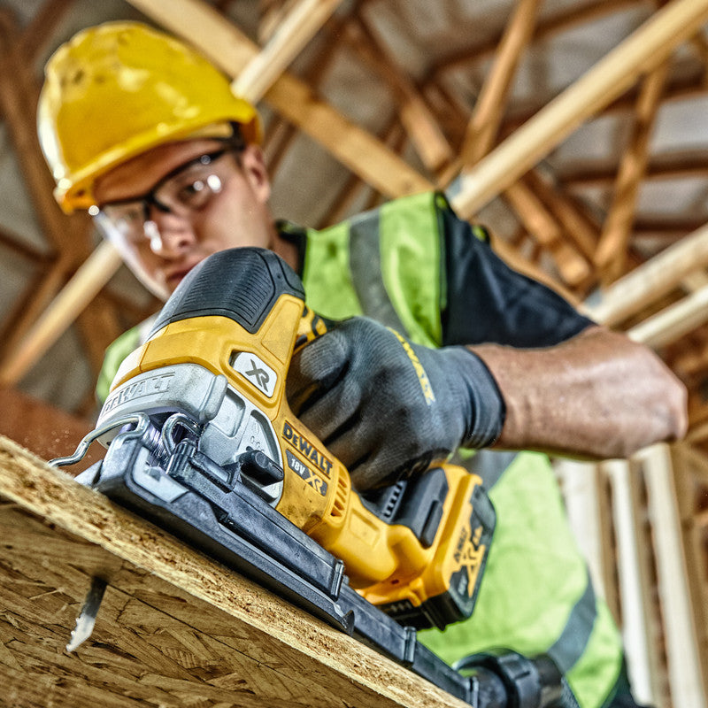 DCS334N-XJ 18V XR Brushless Jigsaw – Accurate, Smooth Cutting