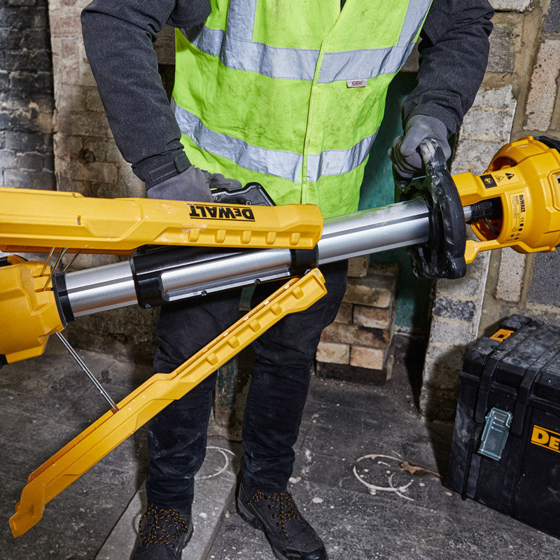 DCL079-XJ 18V XR LED Tripod Light – Bright Site Lighting Body Only