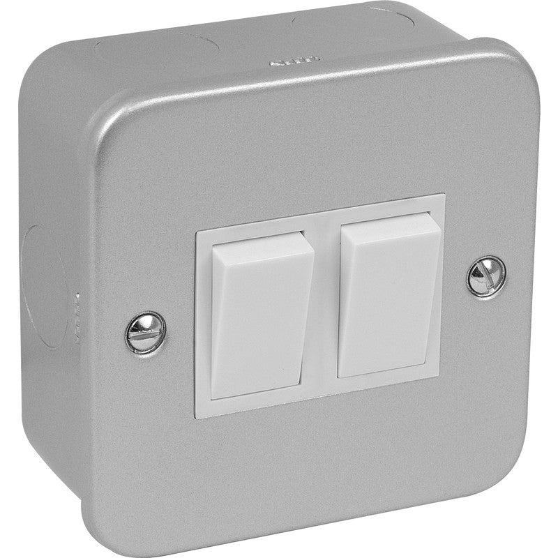 Axiom Metal Clad 10A Switch   2 Way