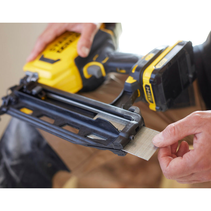 Stanley FatMax V20 18V 16g Nailer 2 x 2.0Ah