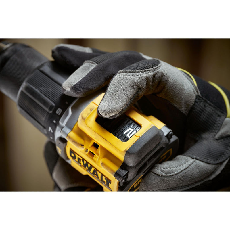 DCD799M1T-GB 18V XR Brushless Compact Combi Drill – 1 x 4.0Ah