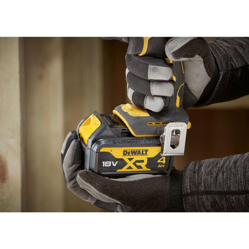 DCD799M1T-GB 18V XR Brushless Compact Combi Drill – 1 x 4.0Ah